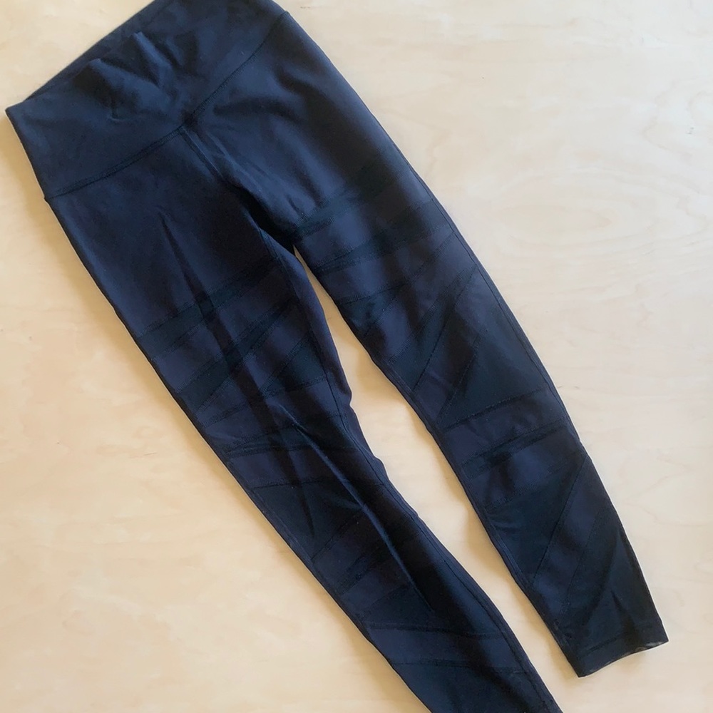 Lululemon mesh leggings